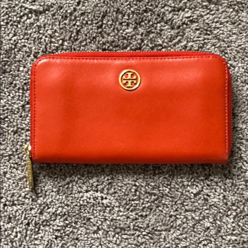 Tory Burch wallet